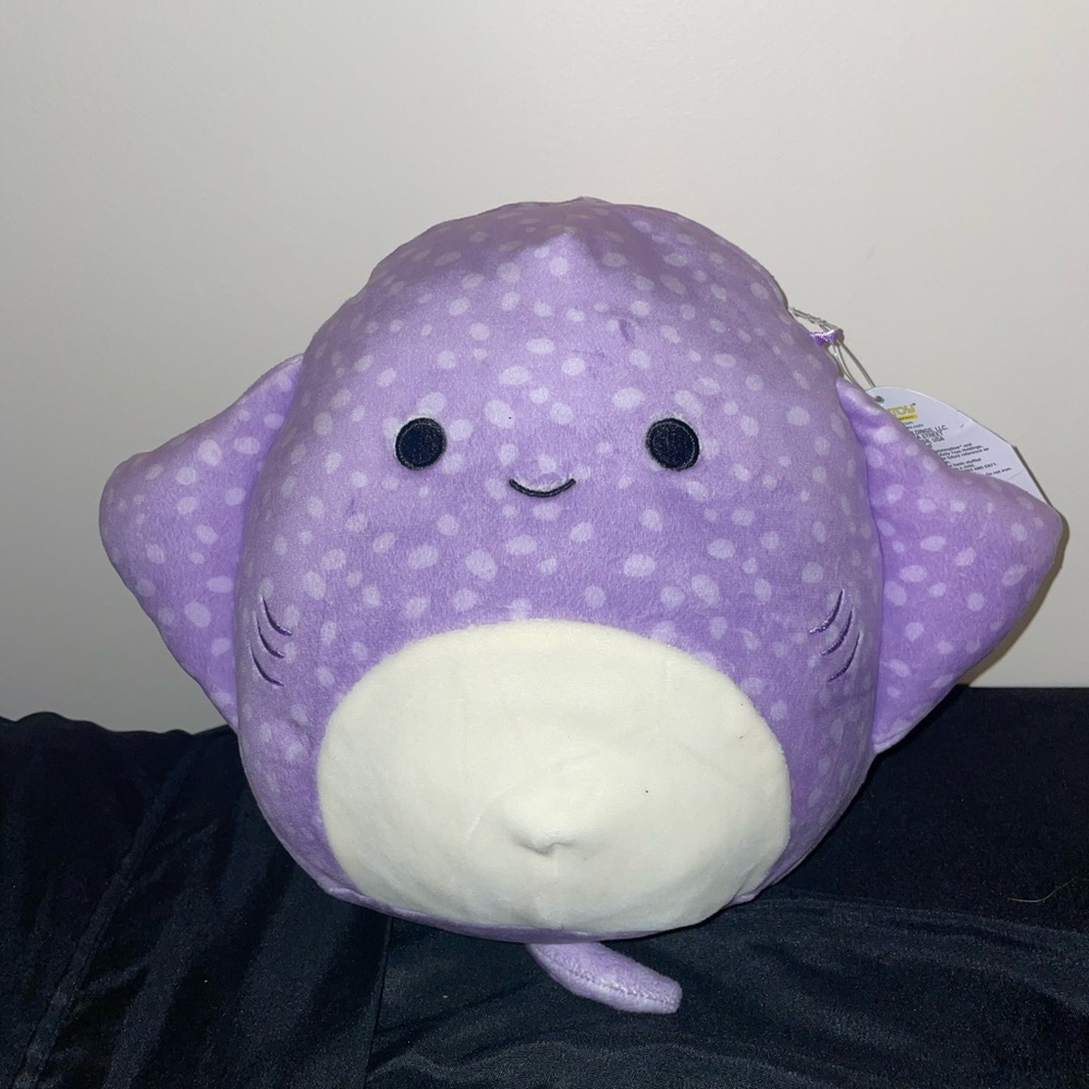 8” aziza the ray squishmallow